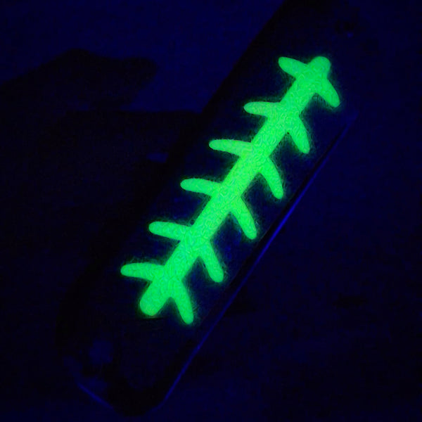 New School Black Wiggle (UV) (GLOW)